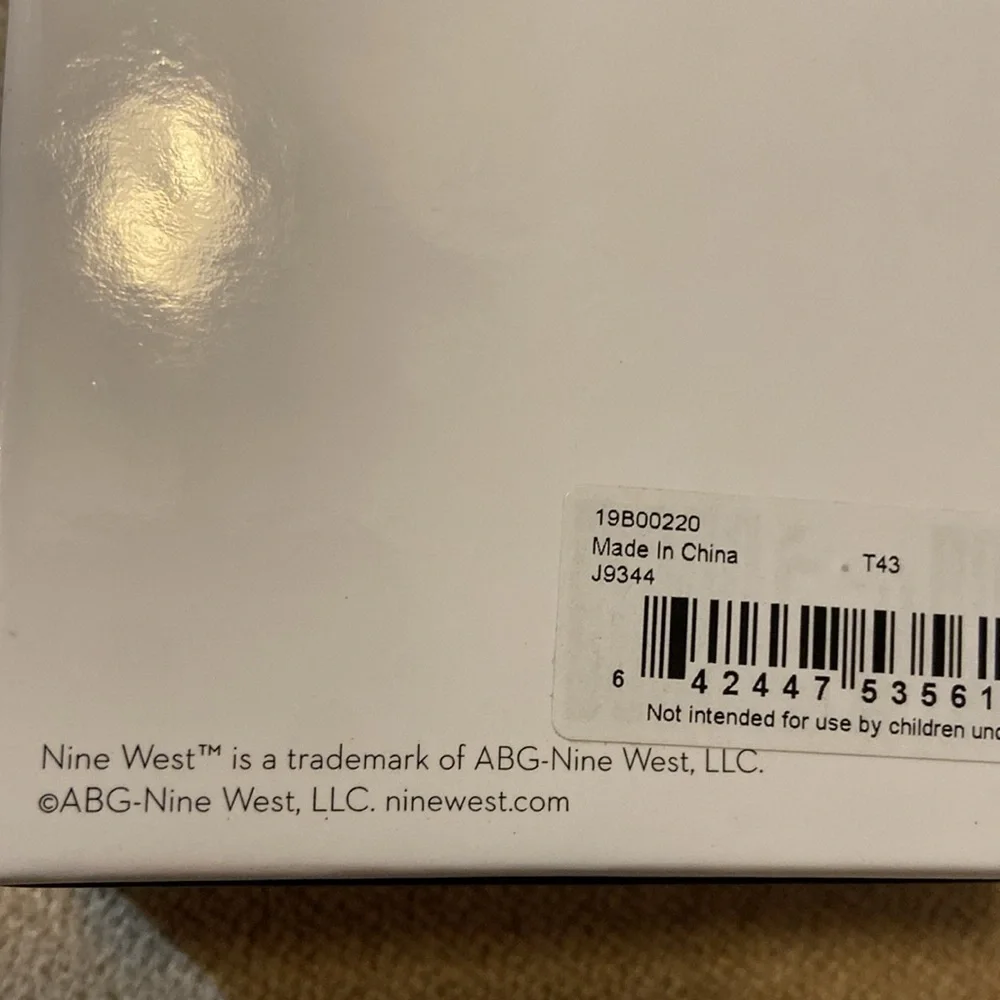 NWT/in box Nine West silver tone hinge bracelet with crystal baguette's. - Picture 7 of 7